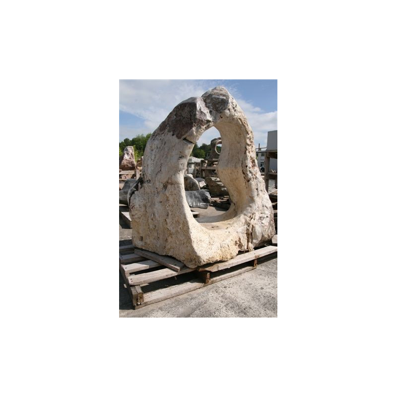 Roche solitaire d'exception 570kg MO 36 Roche solitaire d'exception 570kg MO 36